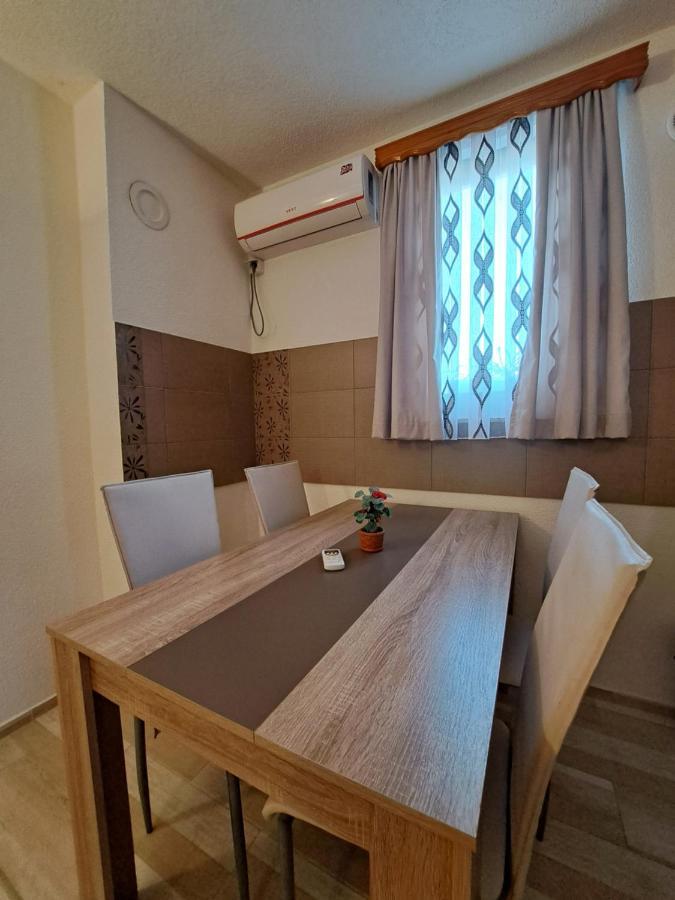 Apartman Morana スルニュ エクステリア 写真